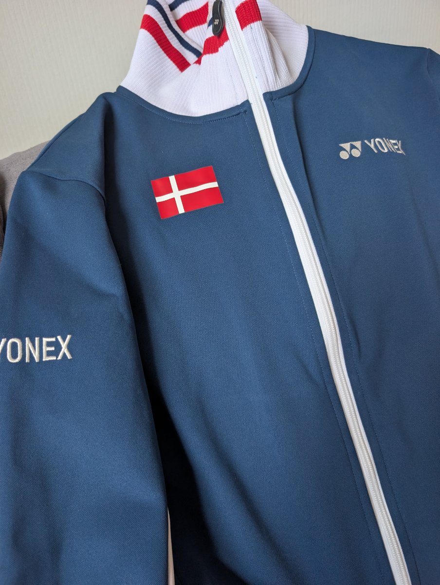 Flot og unik overdel fra Yonex - spar 60%